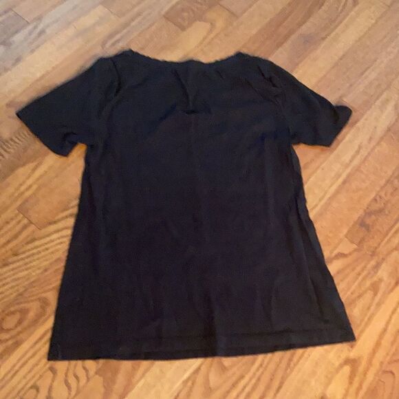 Loft size M t-shirt w/ ruffles in front - Picture 4 of 4